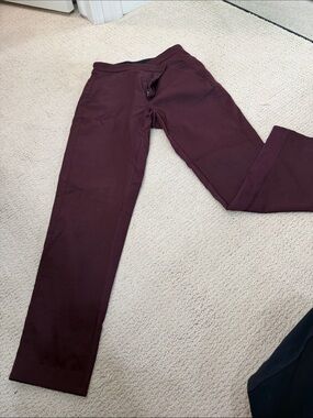 lululemon athletica Men's Maroon Slim Chinos